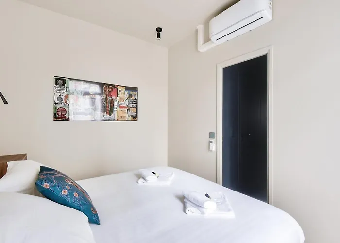 Beautiful 1br With Ac Appartement Parijs