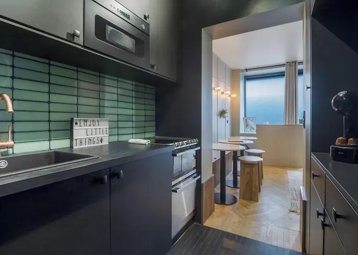 아파트 Beautiful 1br With Ac 파리