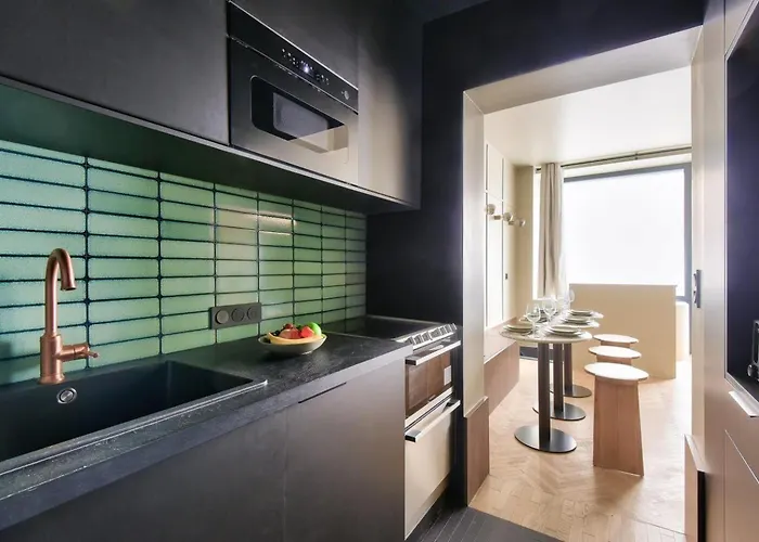 아파트 Beautiful 1br With Ac 파리
