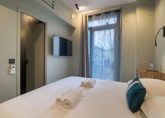 아파트 Beautiful 1br With Ac 파리