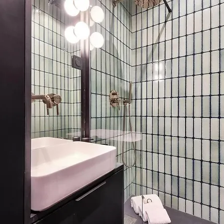 Beautiful 1br With Ac Париж